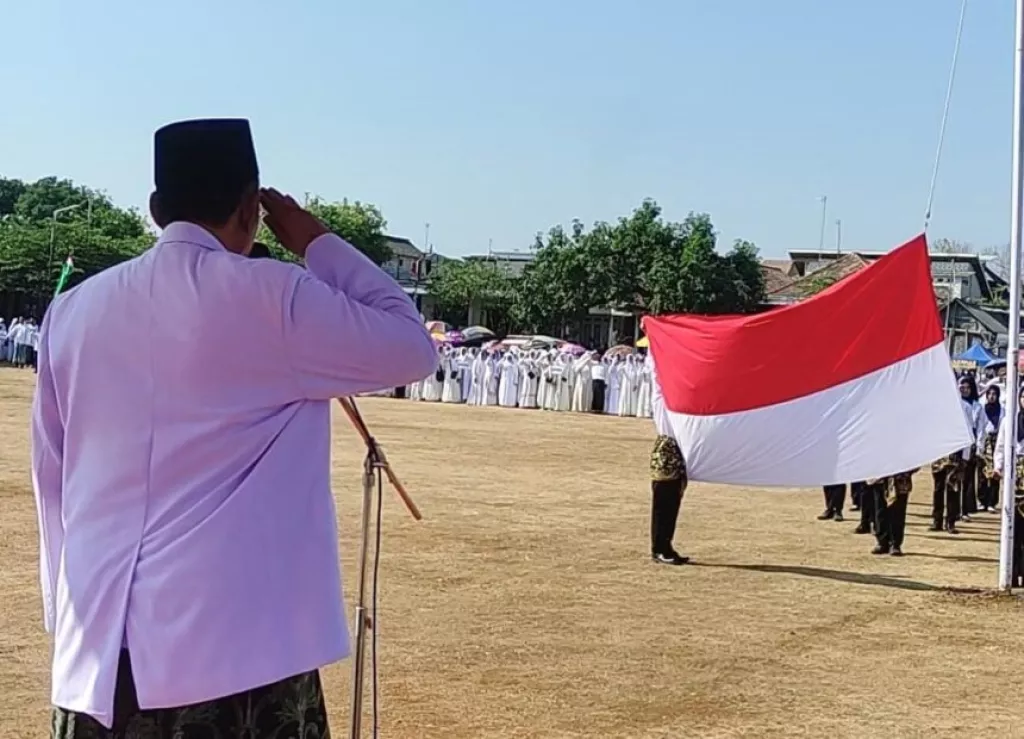 KH Mulyadi Ingatkan Santri Gresik: Jangan Terpecah Provokasi Medsos, Persatuan
