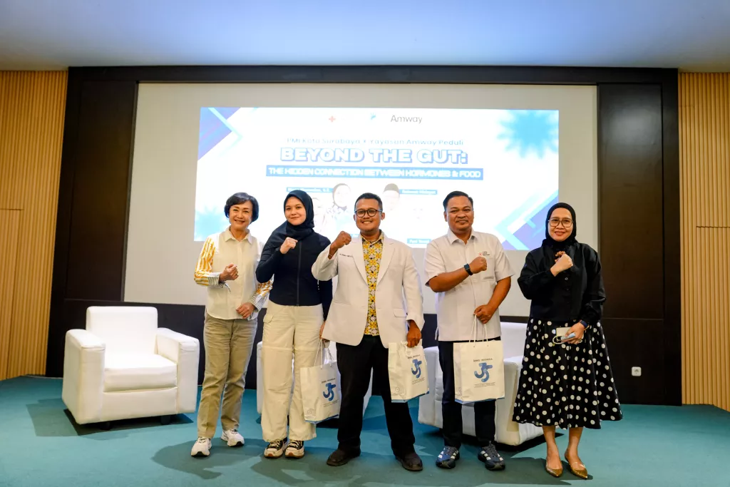 Yayasan Amway Peduli Perluas Edukasi Kesehatan Lewat Kolaborasi dengan PMI dan Unair 