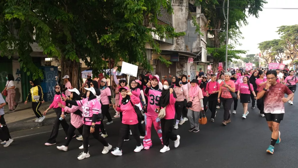 800 Peserta Ikuti Pink Morning Club Surabaya, Kampanye Kanker Payudara Berlanjut 