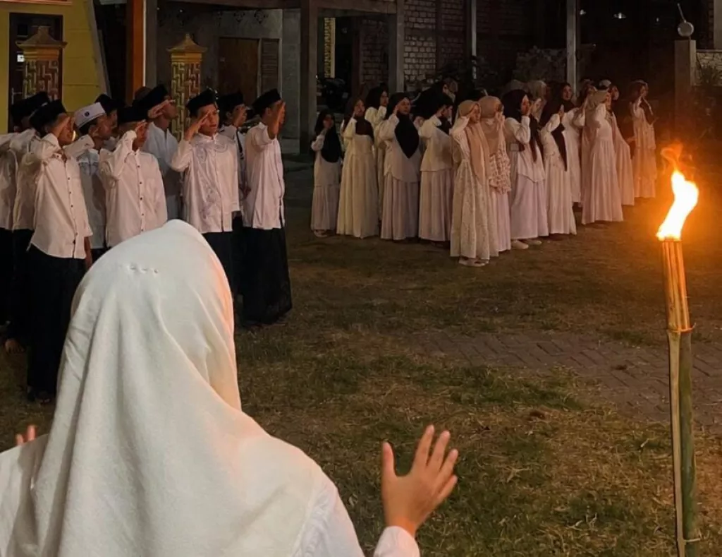 Obor Hari Santri di Pesantren Zainal Abidin Gresik, Simbol Perjuangan dan Pembentukan Karakter 