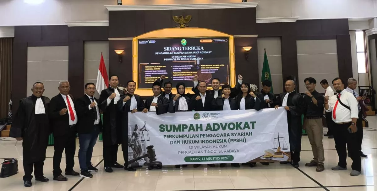 14 Peserta PPSHI Jatim Resmi Disumpah sebagai Advokat