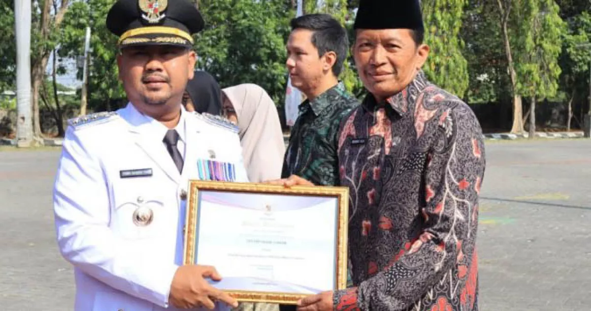 SMPN 2 Gresik Raih Penghargaan SSK Klasifikasi Paripurna 