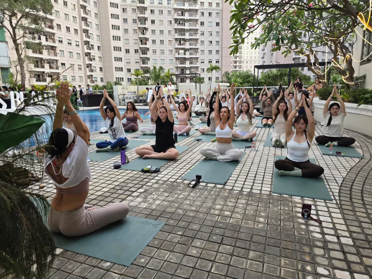 Ascott Waterplace Surabaya Hadirkan Sunset Ritual, Padukan Yoga dan Sound Healing