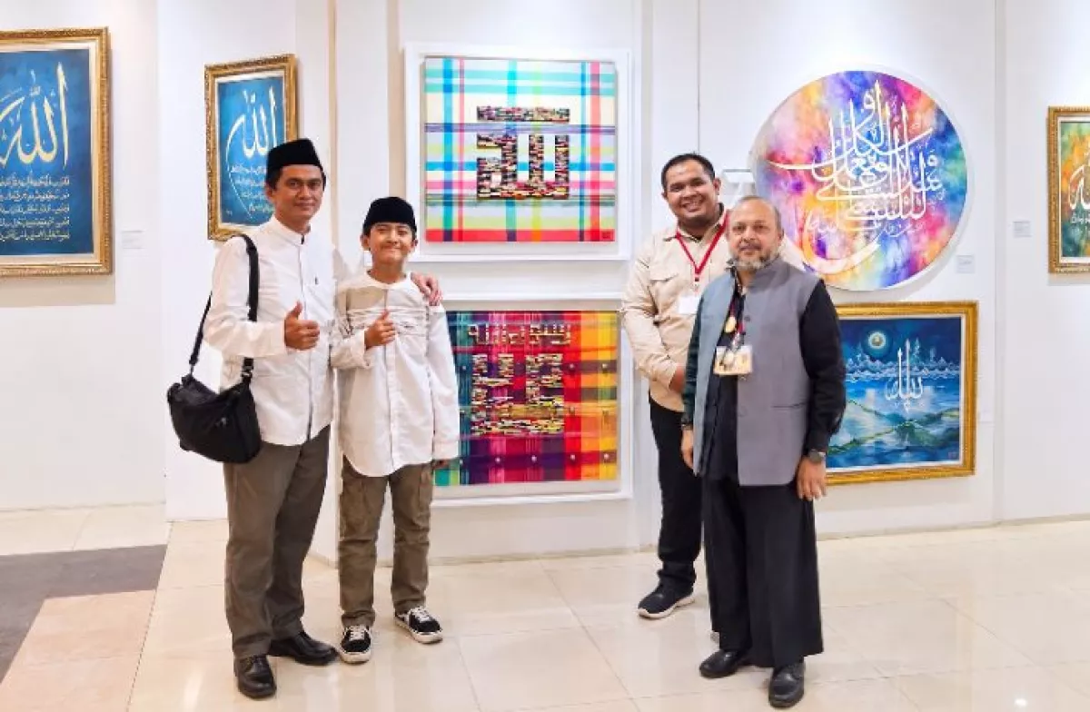 Karya Kaligrafi Rayyan Bawa Bakat Anak Gresik ke Perhatian Khattat Internasional 