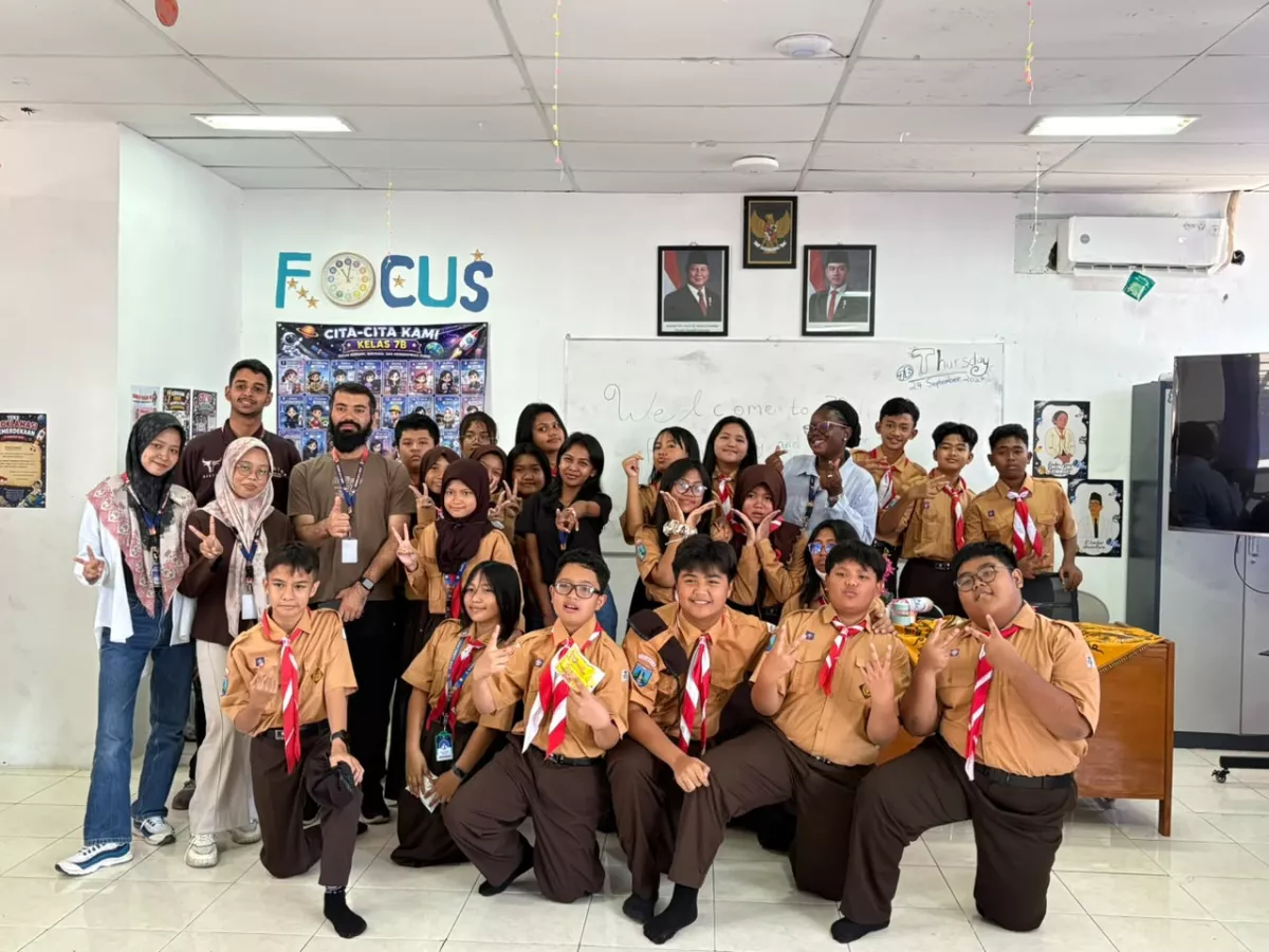 90 Mahasiswa Asing Unesa Summer Camp 2026 Ikuti Pertukaran Budaya di SMP Labschool Unesa 3
